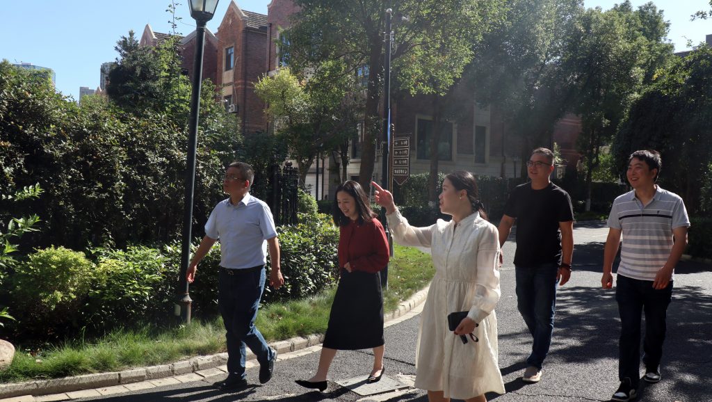 關愛老人 “益”起同行 | 科信黨支部赴明珠社區(qū)開展“夕陽驛站”志愿服務