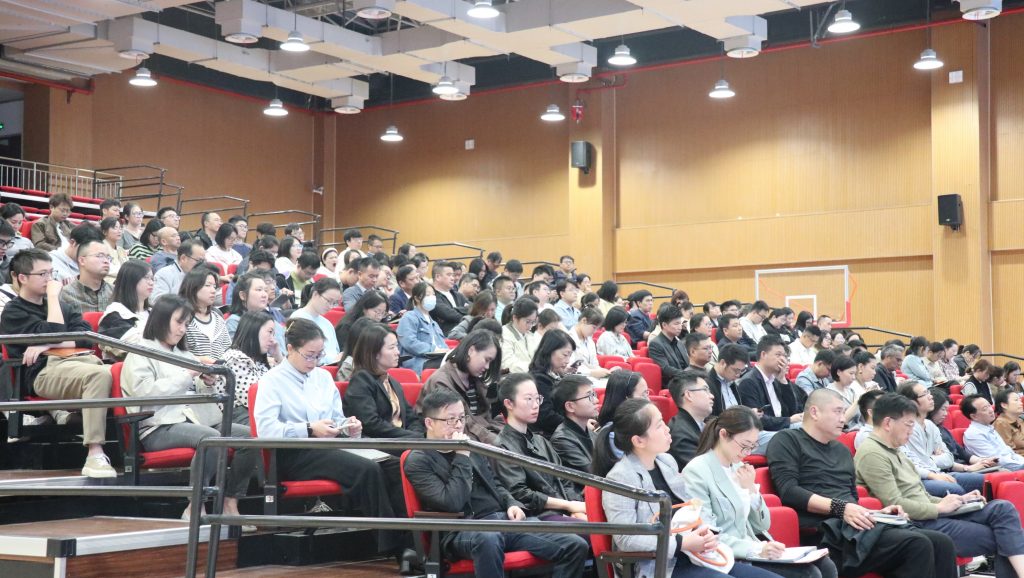 資訊動態 | 明紀知法筑防線 廉潔自律樹新風——科信組織員工參加新明街道“紀法聯動進兩新”集中專題授課暨黨員輪訓