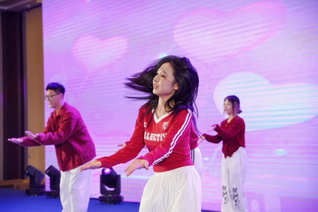 科創啟航 信筑未來丨科信聯合2024年度總結表彰大會暨2025年迎新春晚會圓滿舉辦