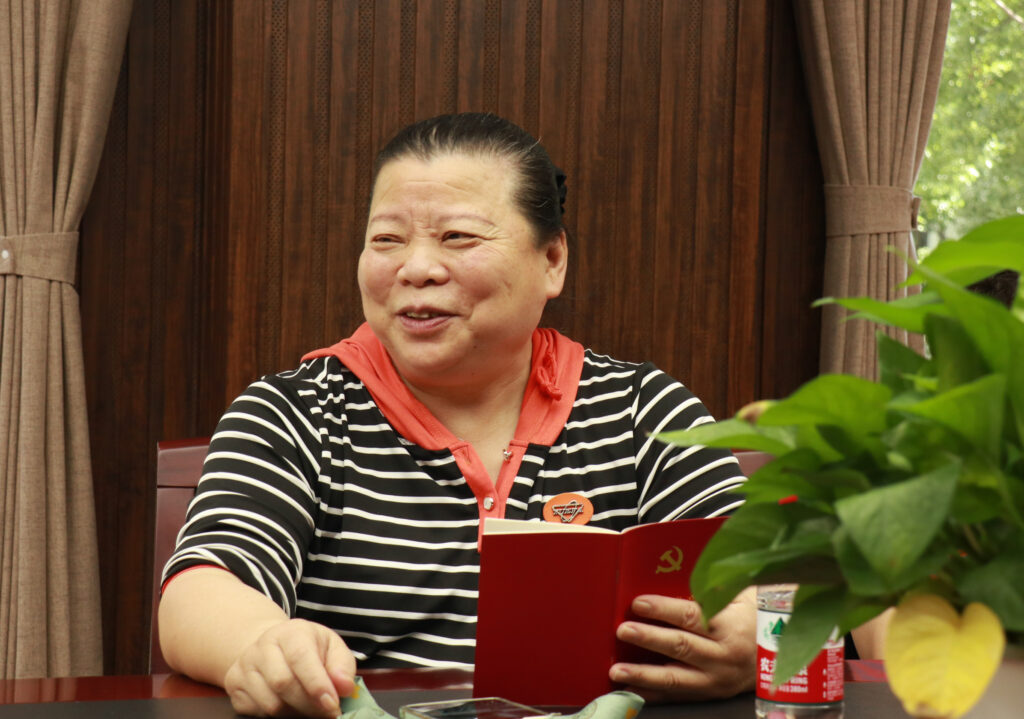 迎七一讀經典 聯建聚合力 | 科信聯合黨支部與新暉社區黨委共赴紅色書香之約