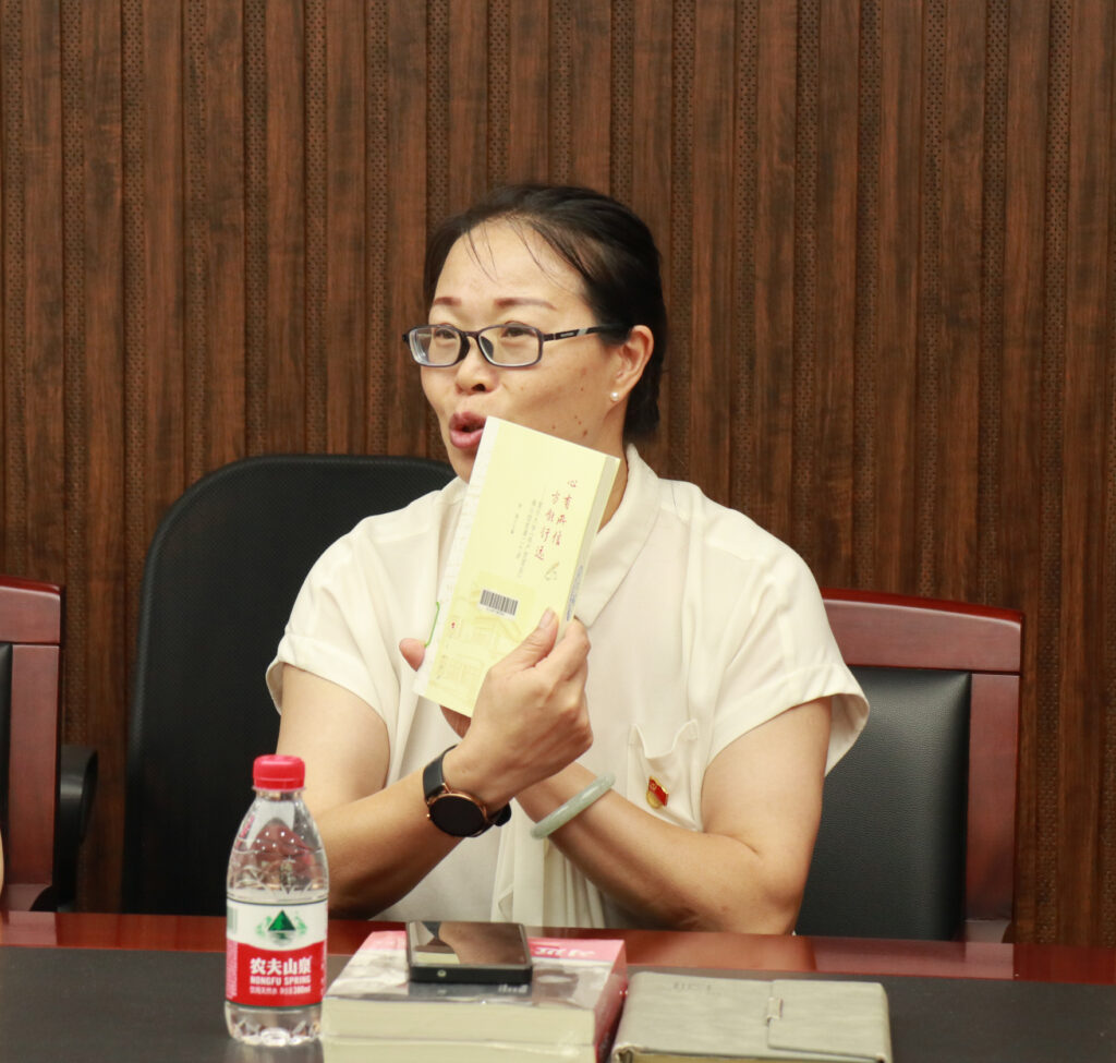 迎七一讀經典 聯建聚合力 | 科信聯合黨支部與新暉社區黨委共赴紅色書香之約