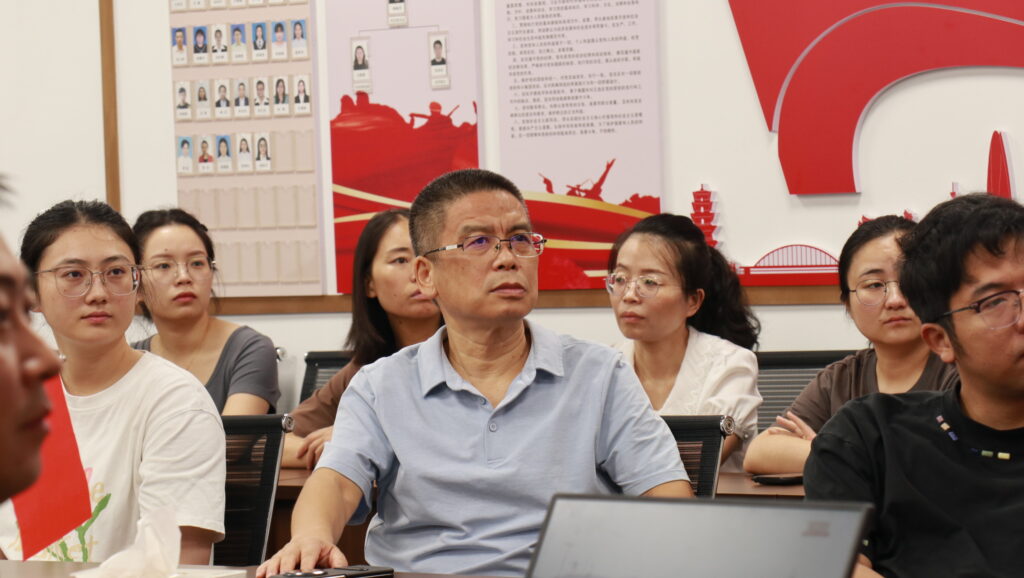 致敬偉大歷史，砥礪奮進初心｜科信聯合觀看抗戰勝利80周年閱兵盛況