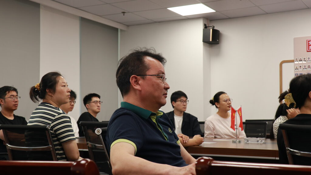 致敬偉大歷史，砥礪奮進初心｜科信聯合觀看抗戰勝利80周年閱兵盛況